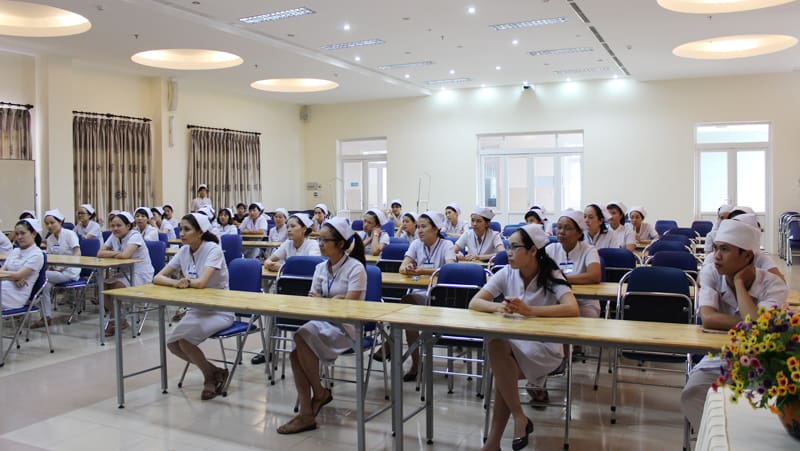 Sinh hoạt khoa học chuyên đề điều dưỡng tháng 4 năm 2016