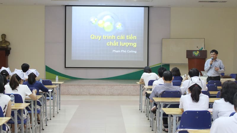 Sinh hoạt khoa học chuyên đề Bác sĩ tháng 8 năm 2016