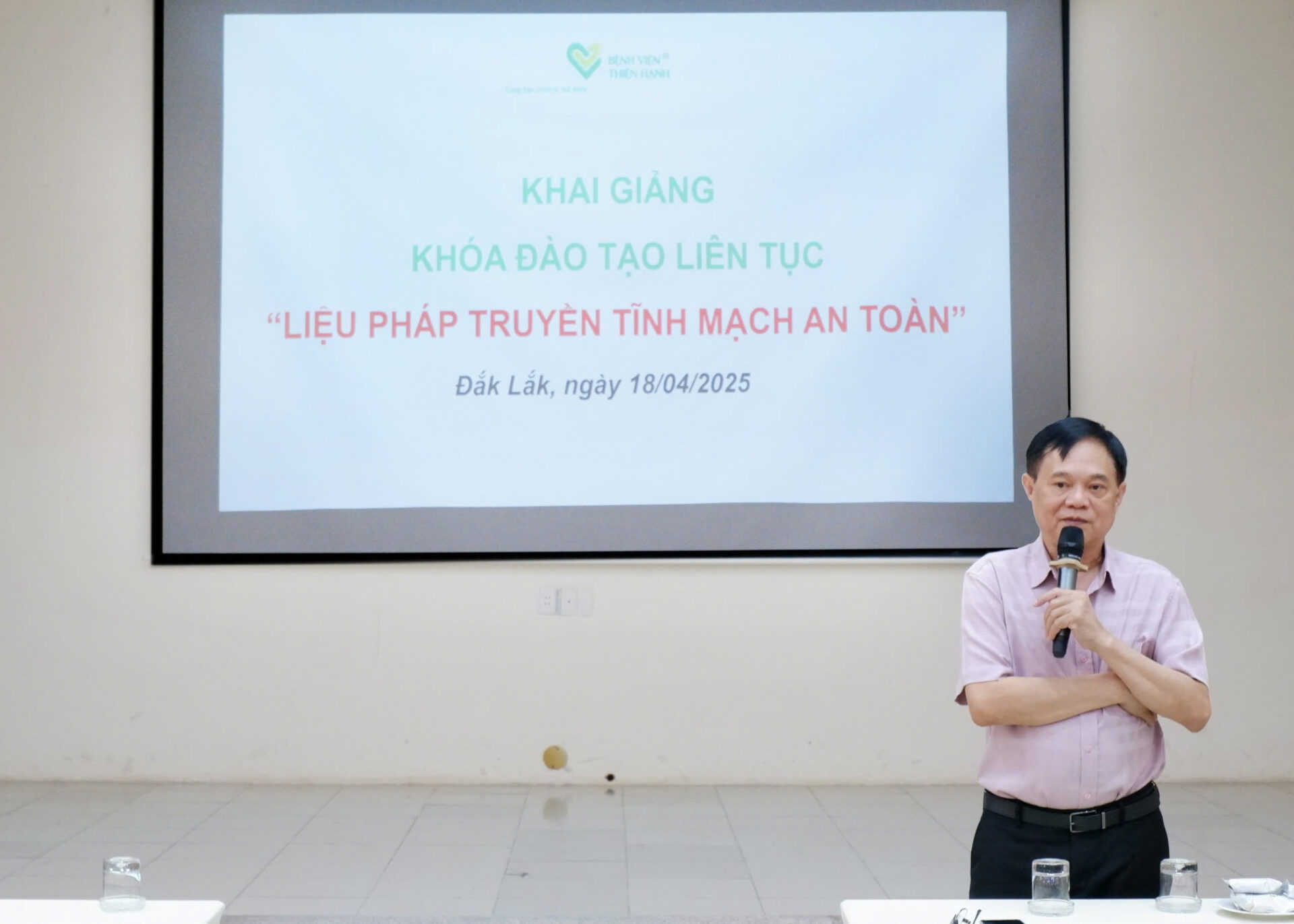 ThS BS Phạm Phú Cường – Phó Giám đốc Bệnh viện tham dự và phát biểu khai mạc