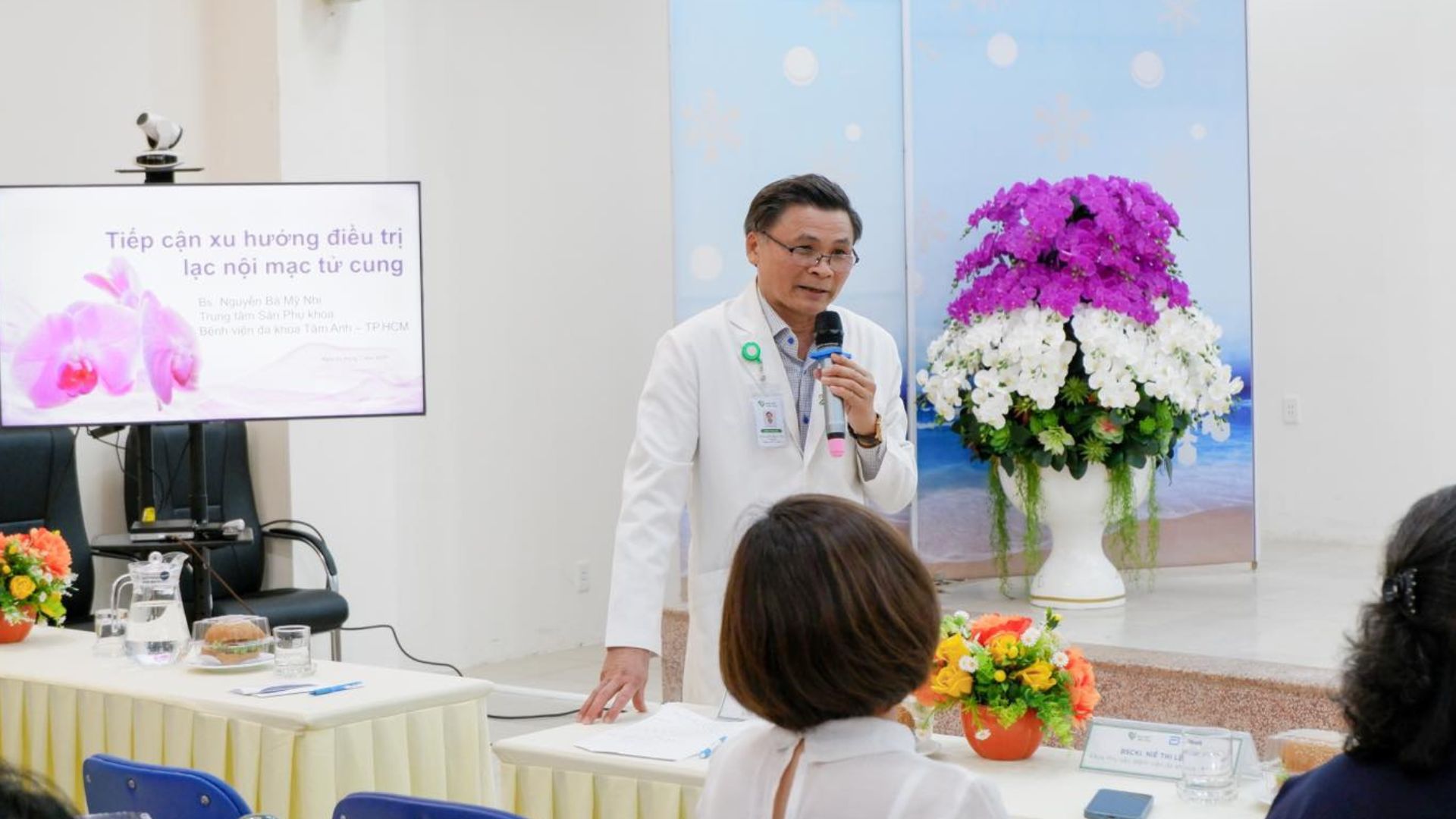 Chăm sóc toàn diện sức khỏe phụ nữ thời hiện đại
