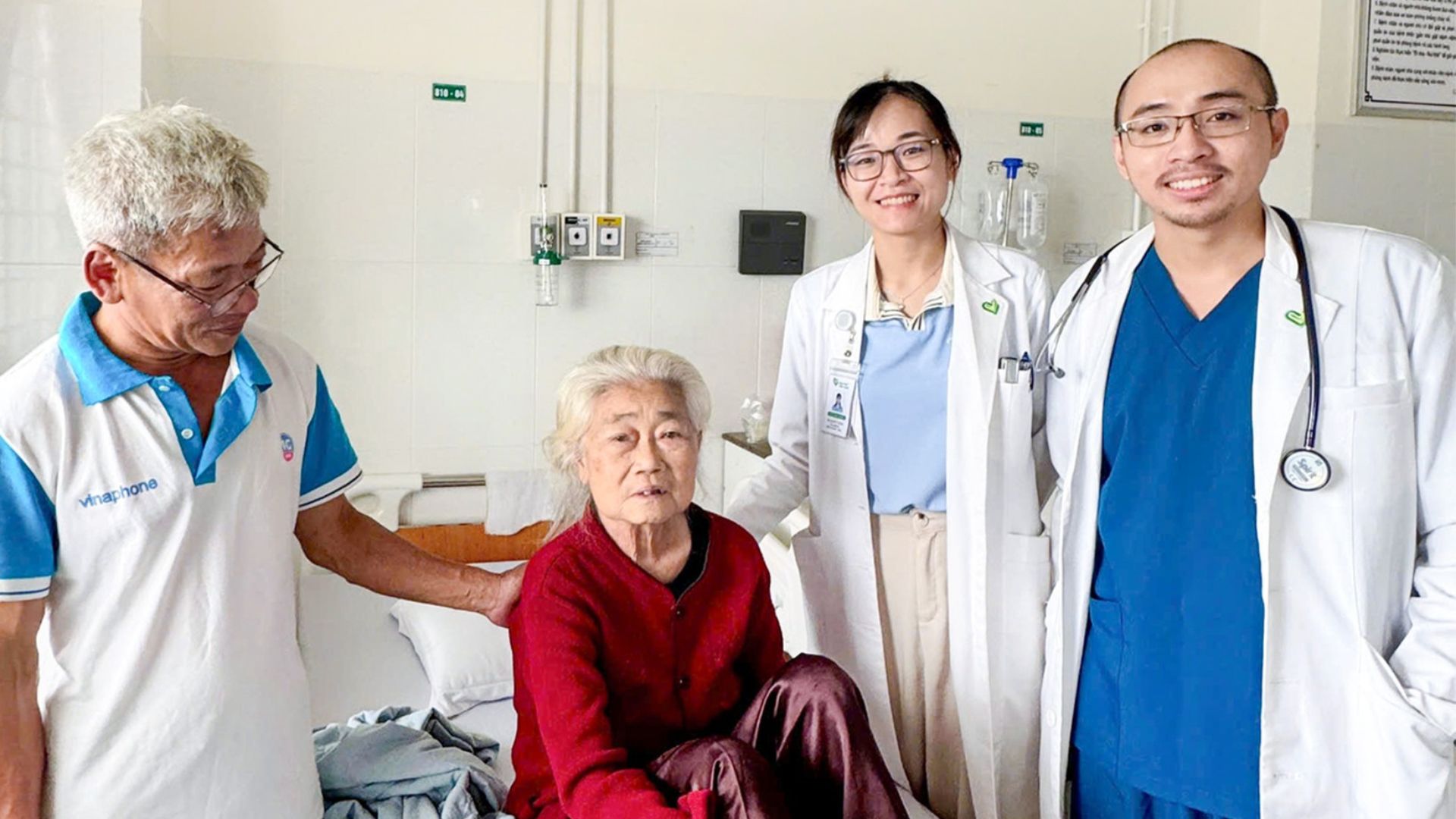 Điều trị thành công ca cụ bà 80 tuổi suy dinh dưỡng nặng
