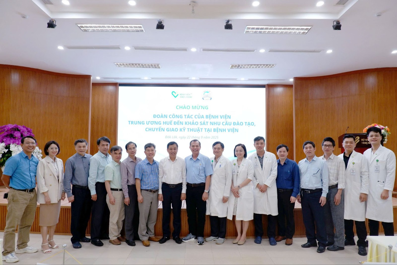 Buổi làm việc kết thúc trong không khí hợp tác, cởi mở 