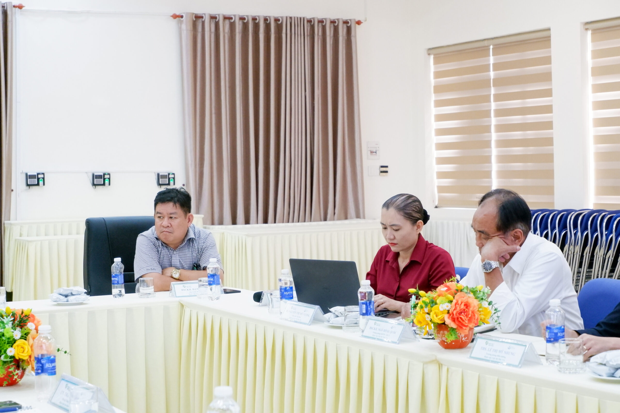 Đoàn Bệnh viện Việt Mỹ Phú Yên tại buổi làm việc