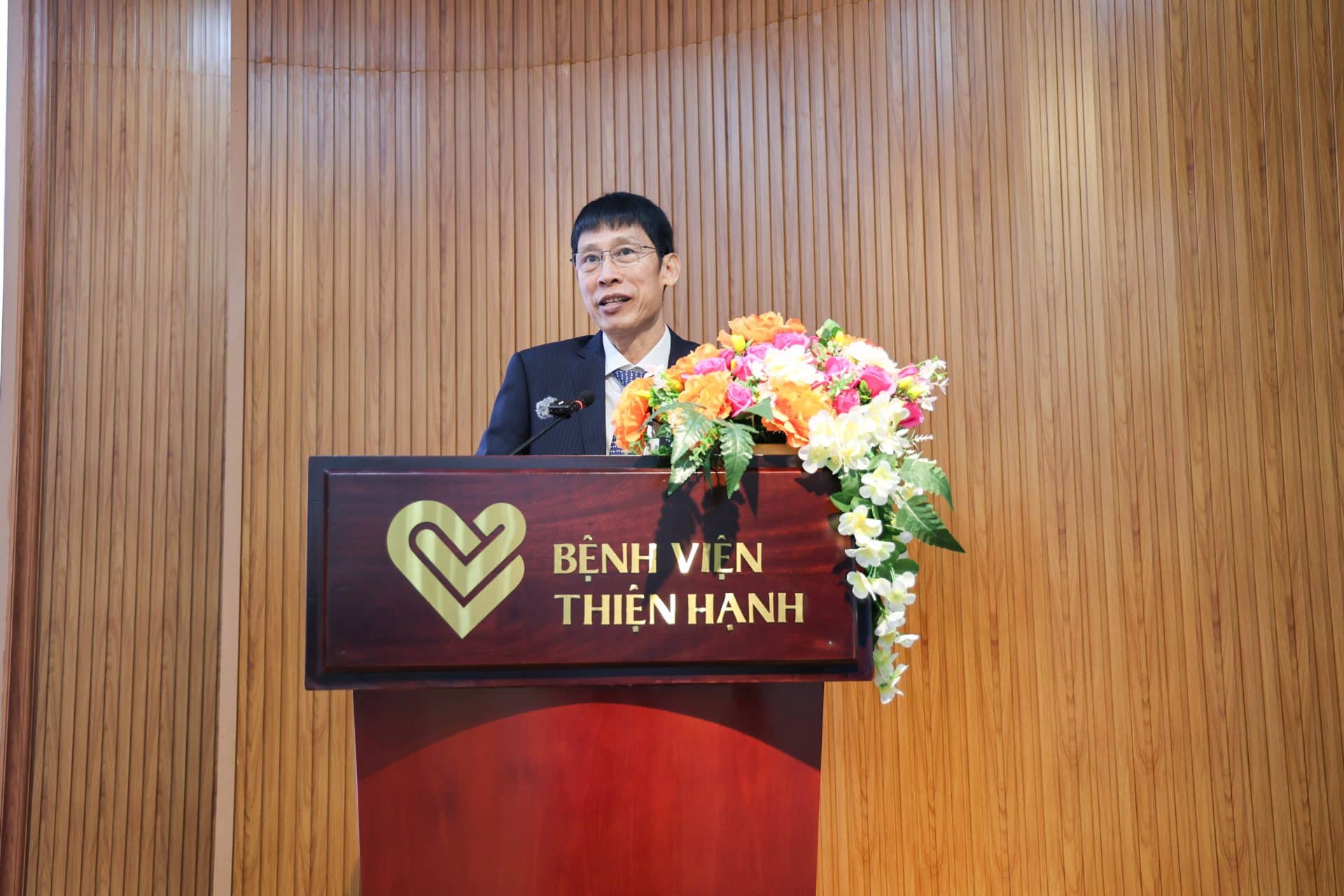 Lãnh đạo Bệnh viện đa khoa Thiện Hạnh phát biểu tại lễ ra mắt chương trình PRIME